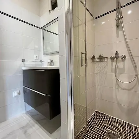 Bright And Elegant Renovated Two - Near Suquet * Cannes